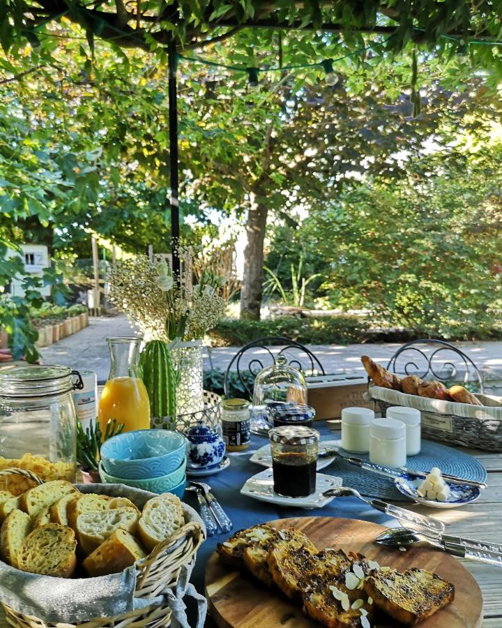 Aux Champes Bed & Breakfast Saussignac Екстериор снимка